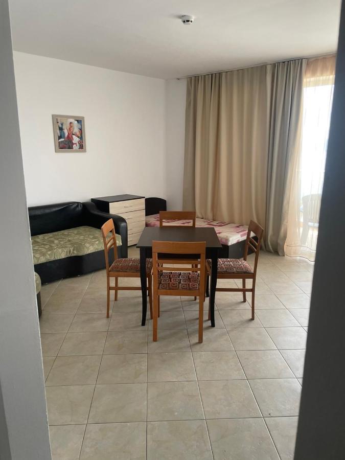 Apartment Safo And